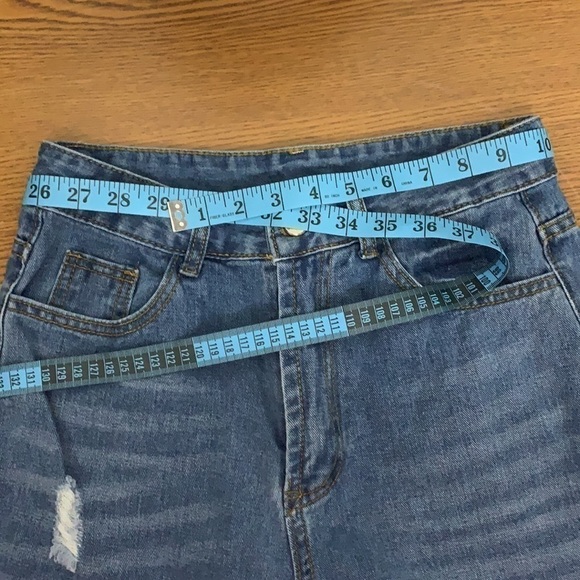 shein- high waisted lightly distressed jeans - Picture 6 of 8